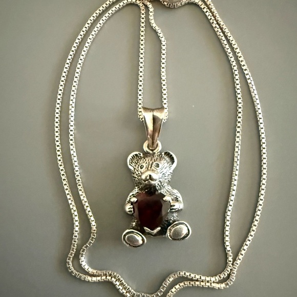 Sterling Silver Garnet Bear Heart Pendant Necklace Vintage 925 - Picture 4 of 5